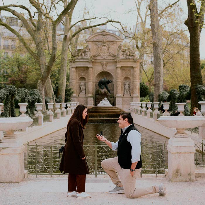 Pedida de mano en París Jardines de Luxemburgo