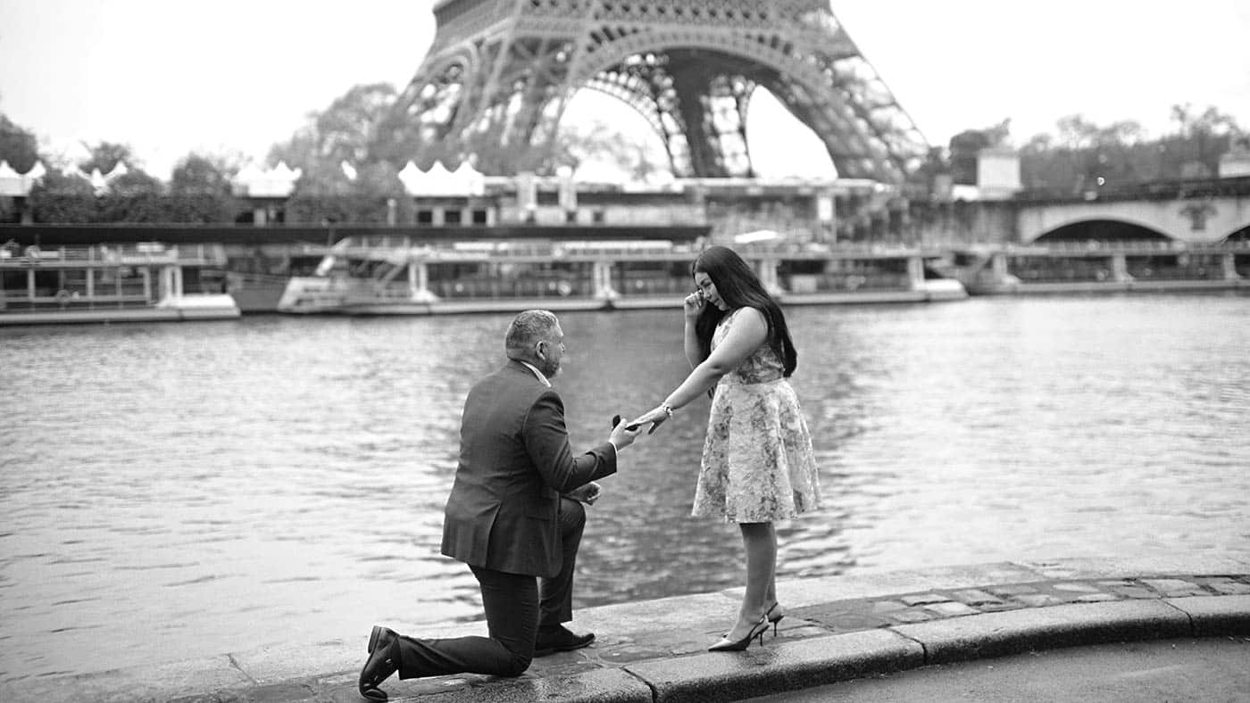 Sesión de fotos en París fotógrafo en París pedida de mano